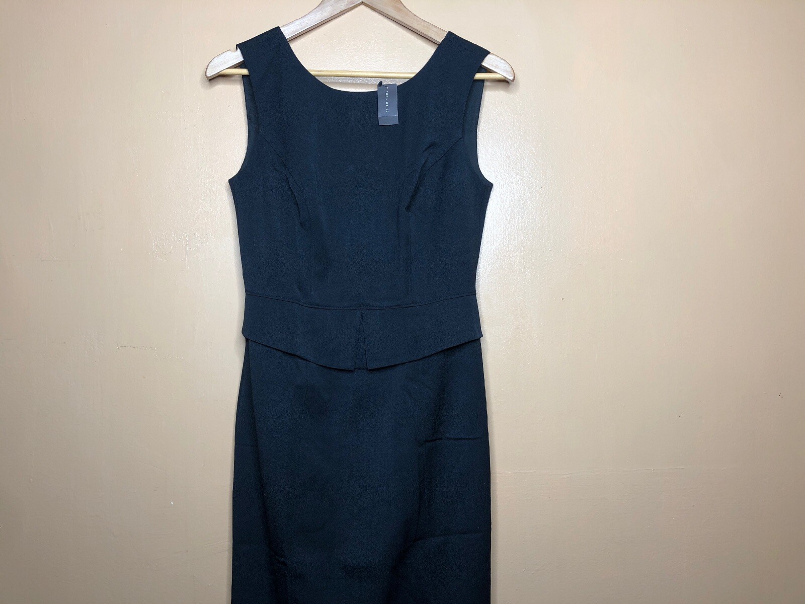 The Limited Women’s Size 6 Dress Sheath Peplum Black Knee Length Sleeveless
