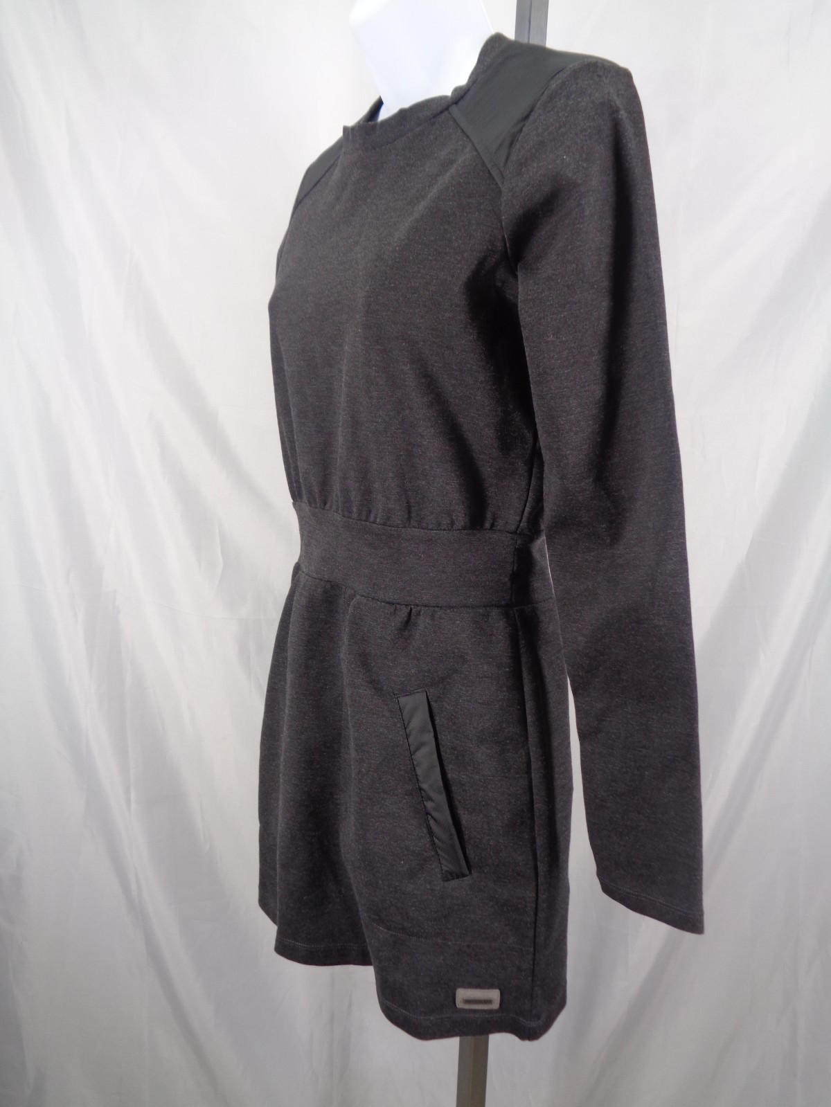 Merrell Indira Mixer Dress Size Medium Elbow Patch Athletic Hiking Outdoor