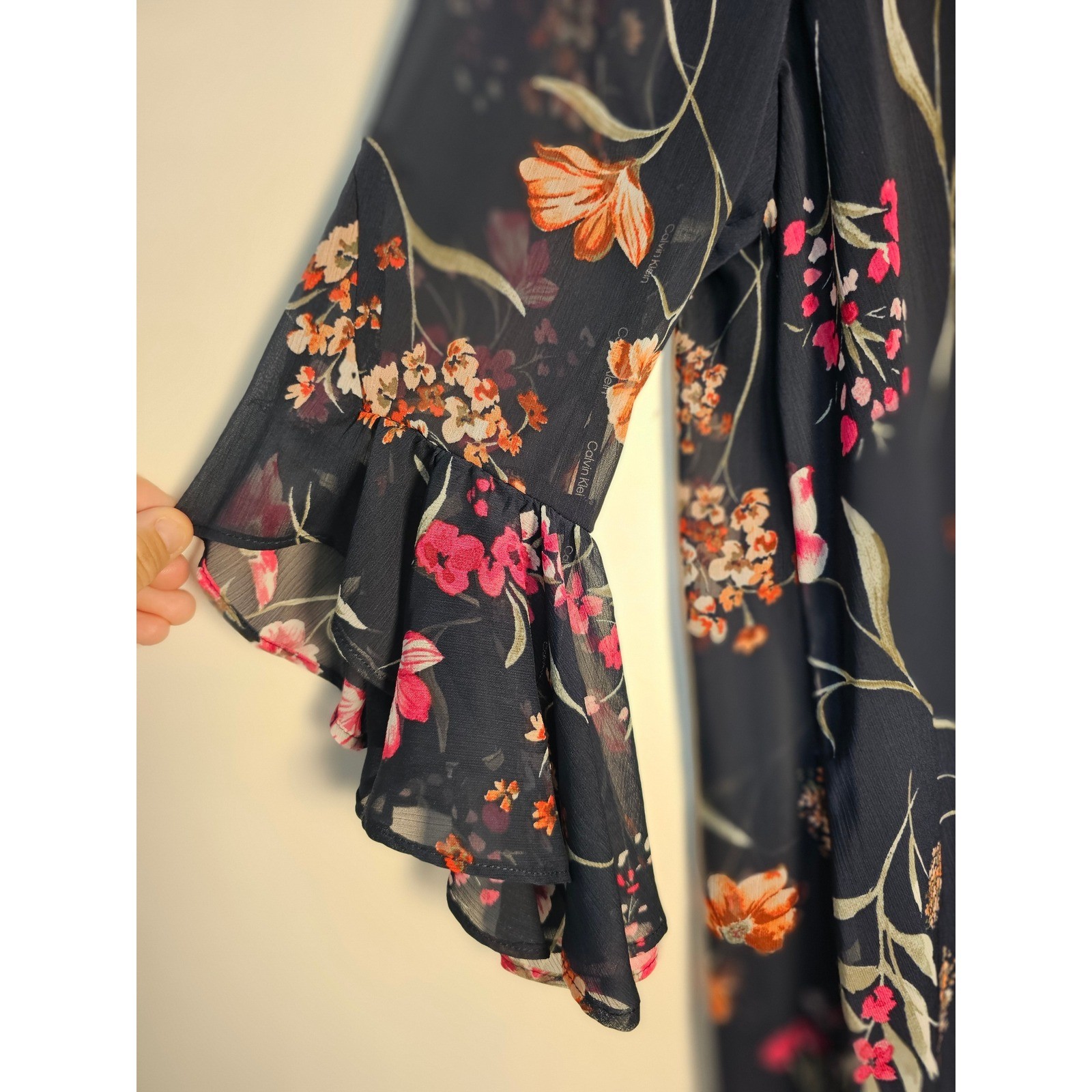 Boho Romantic Calvin Klein Floral Shift Dress Womens 12 Navy Ruffle Bell Sleeve