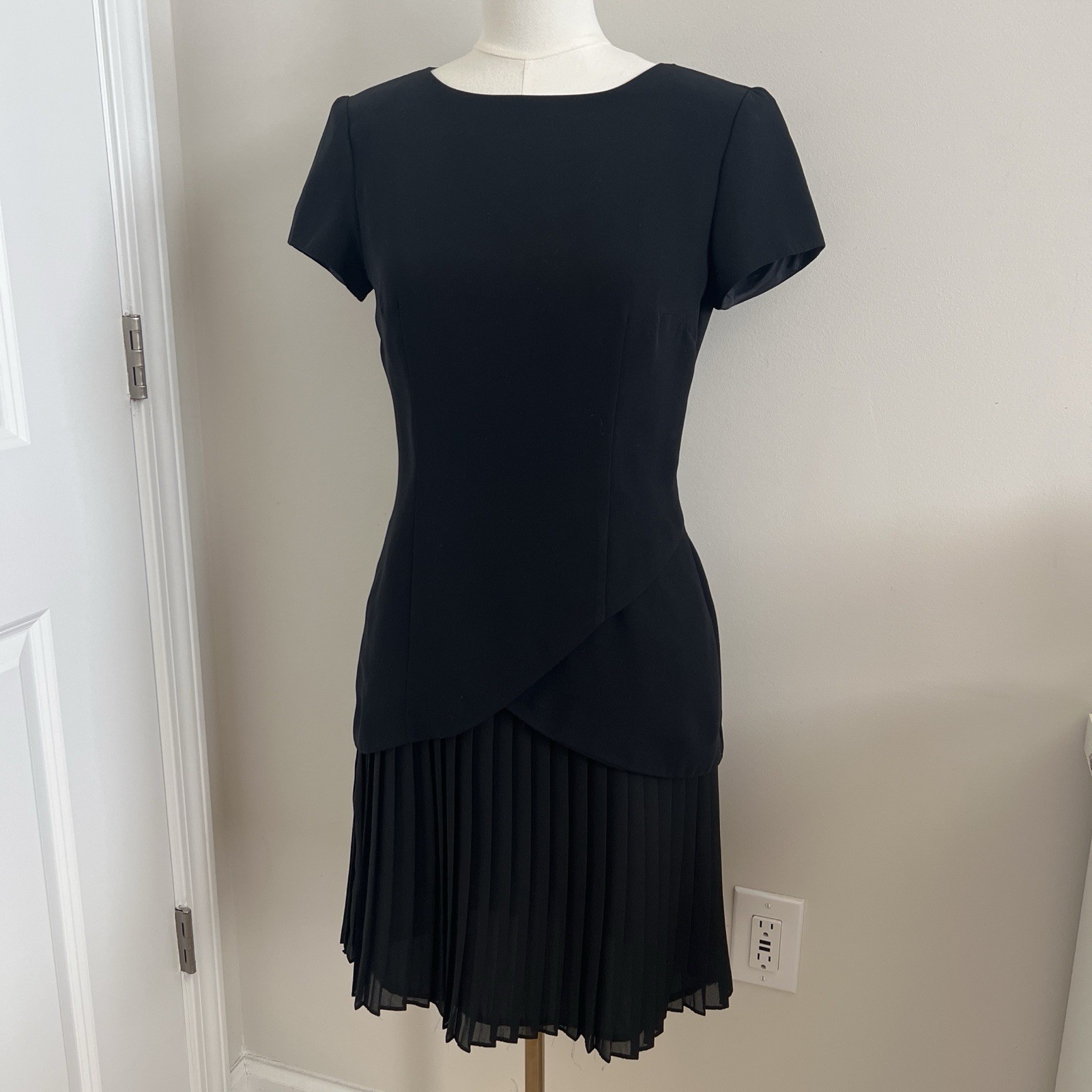 Black y2k pleated dress, size 2 from YL by Yair