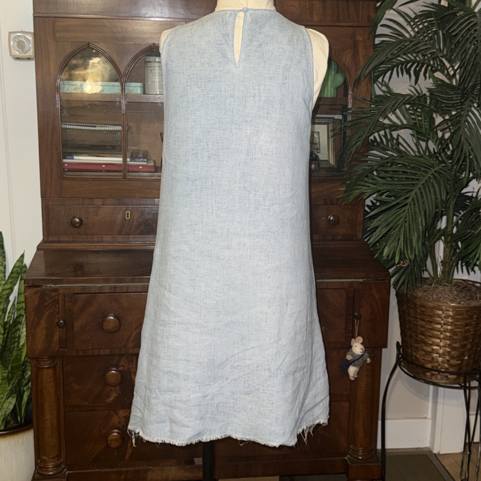 Zara Pale Blue Linen Sleeveless Shift Dress with a frayed/raw hem Womens SZ M