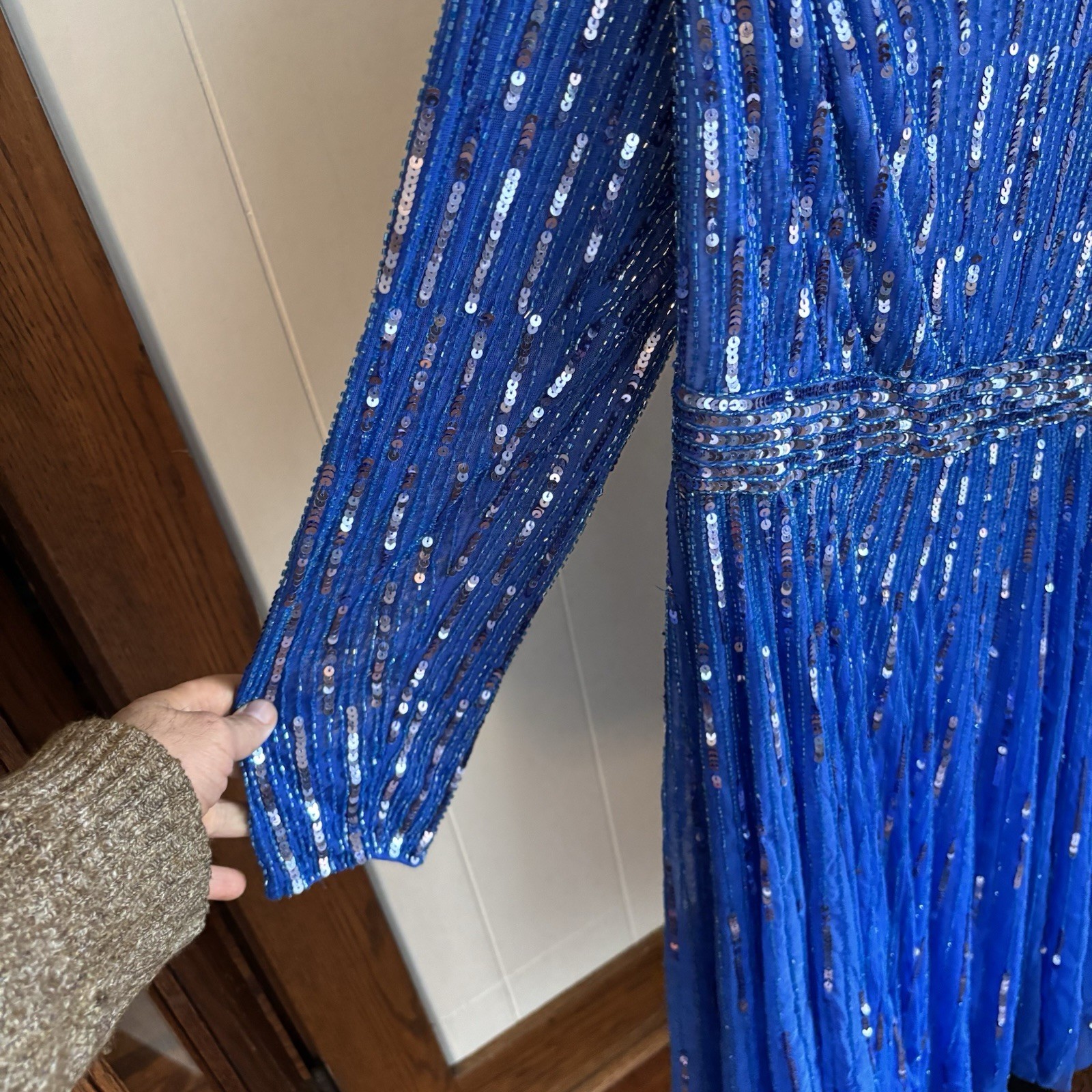 Mac Duggal Light Blue Sequin Tea-Length V-Neck Long Sleeve Formal Dress 22 *NOTE