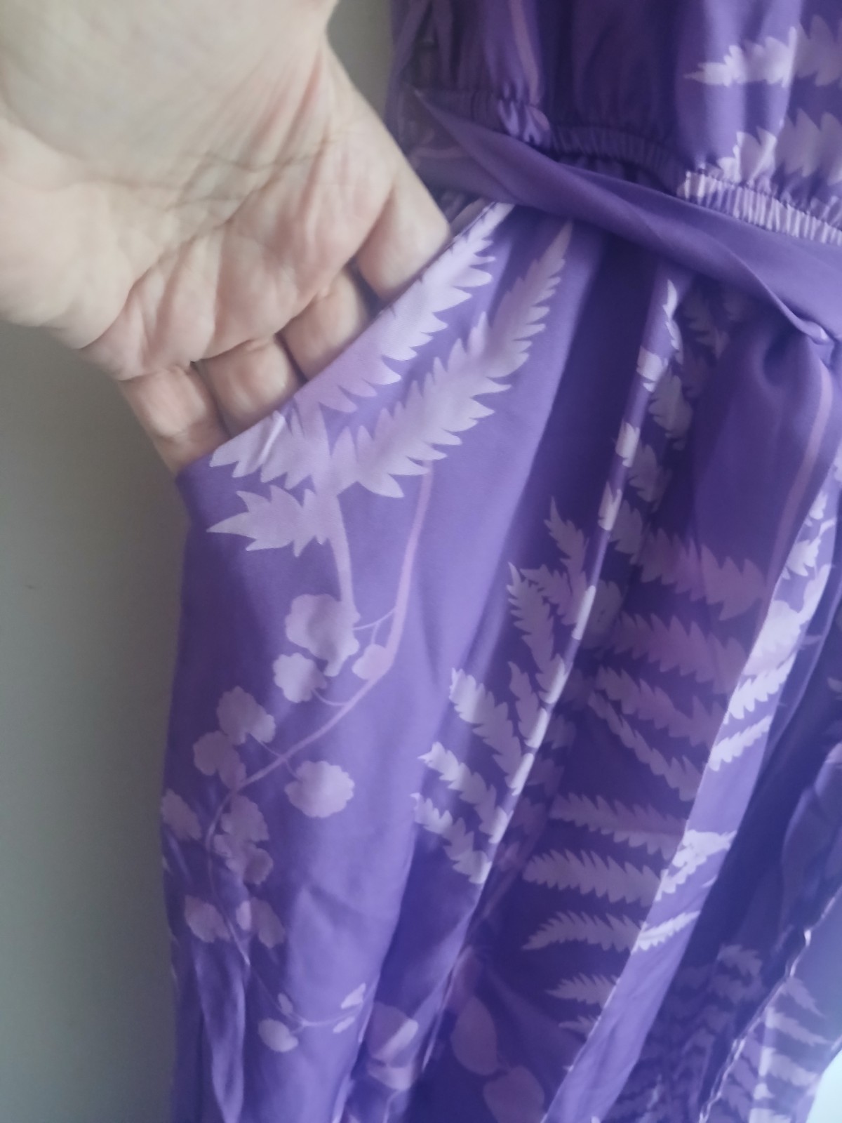 Red Leaf Purple Floral Off Shoulder Ruffle Belted jumpsuit Women’s S 5256