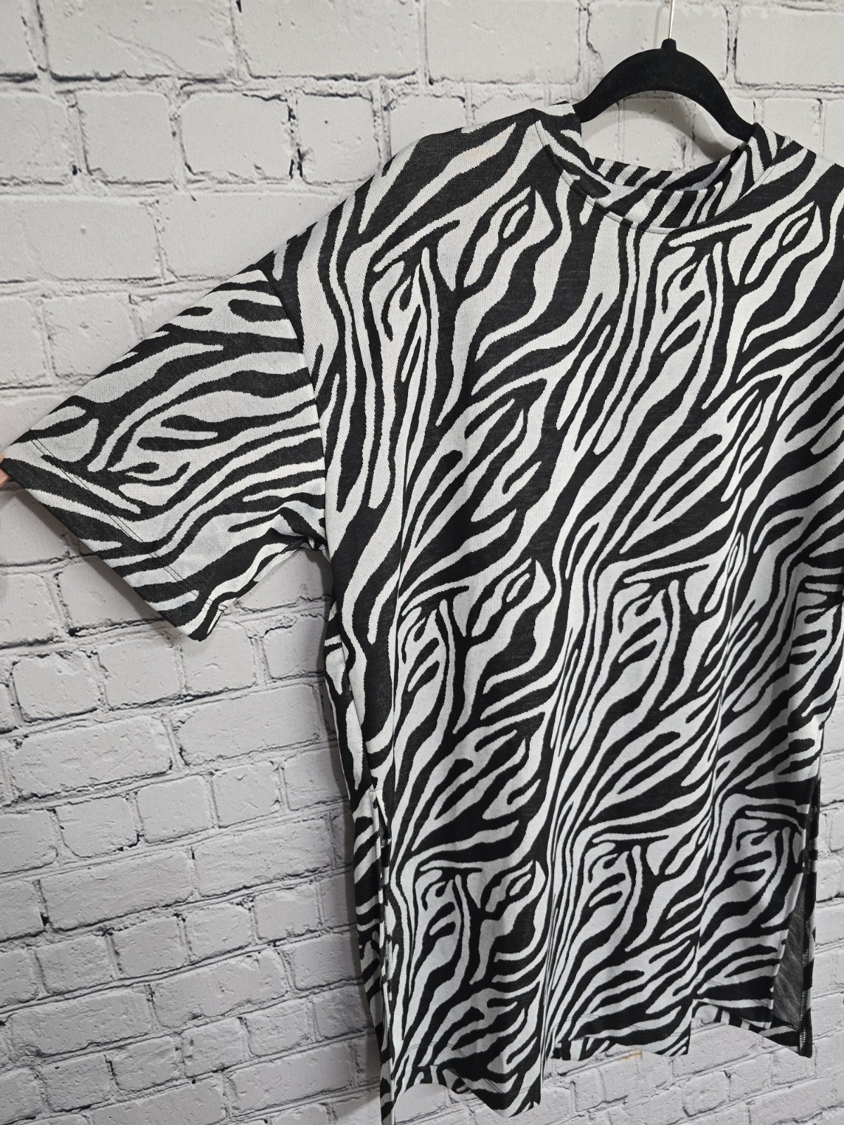 Dressed in LALA Sweater Womens M Black White Zebra Print Oversized Boho Festival