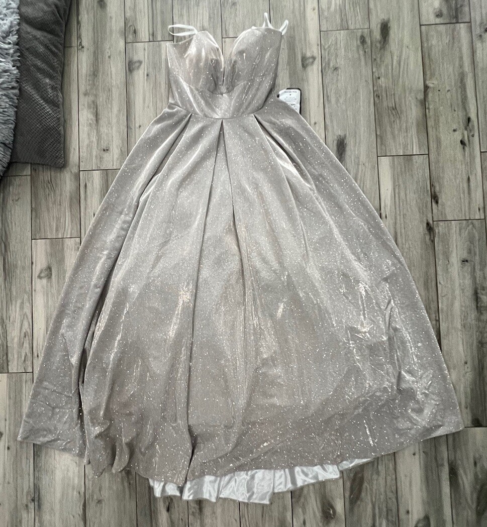 BETSY & ADAM Strapless Shimmer Champagne Silver Long Formal Prom Wedding Dress 6