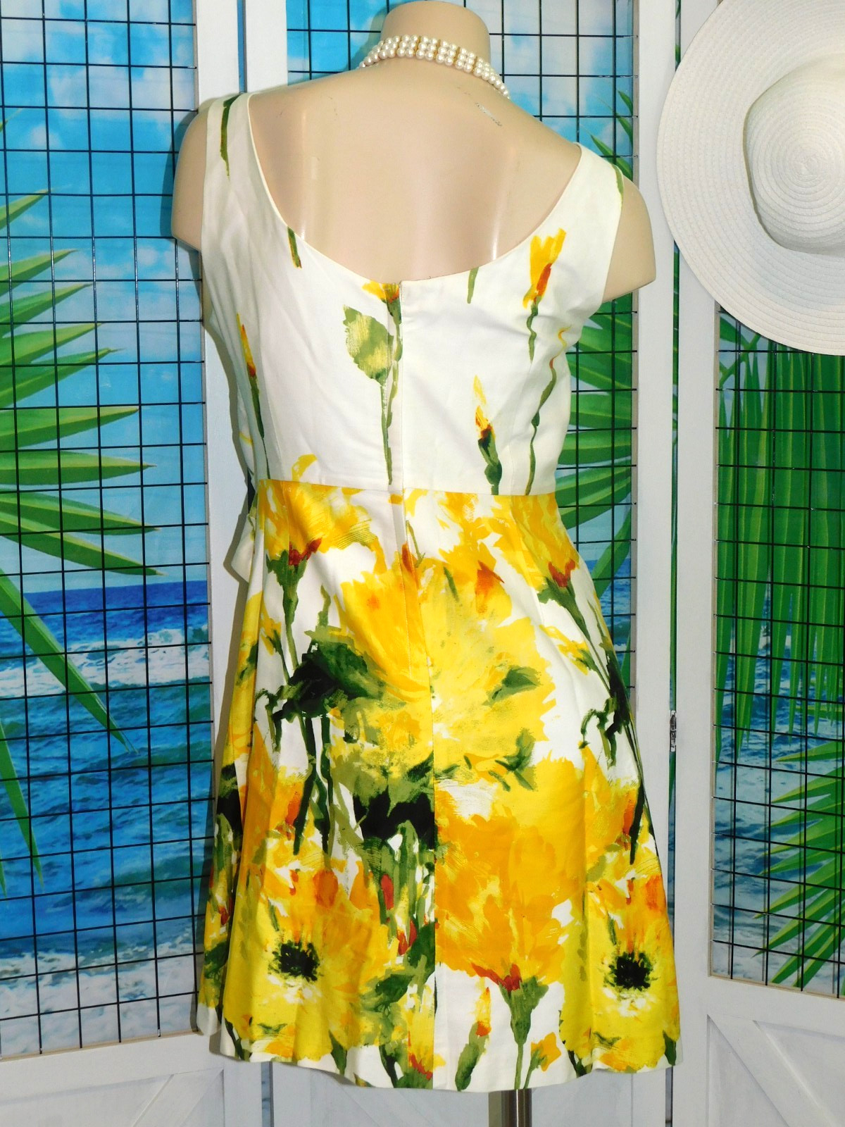 10P Sleeveles wide scoop neckline Floral Lined New Direction Dress Cotton Blend