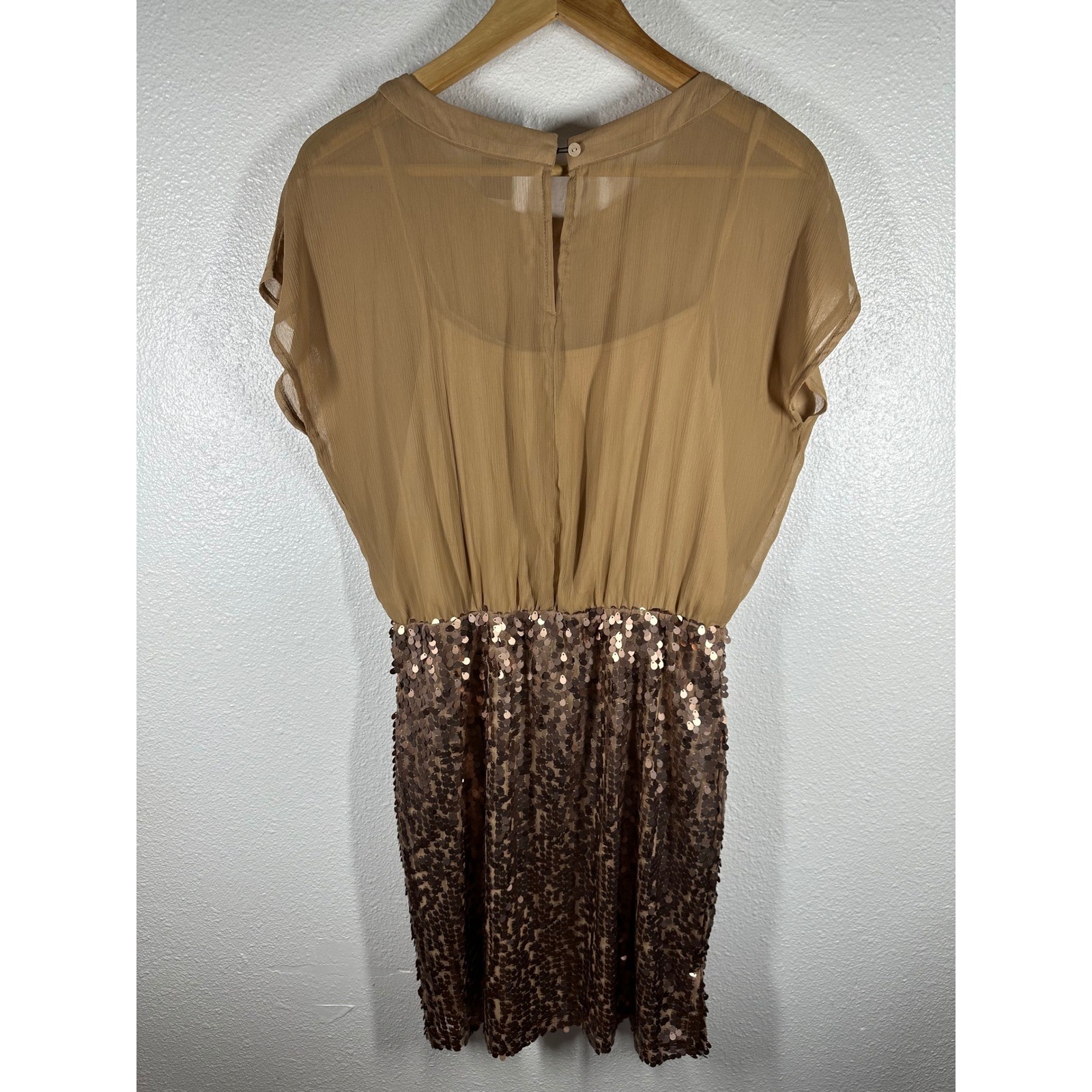 Joei & I Dress Womens Medium Tan Sequined Skirt Chiffon Pleated Cocktail Mini