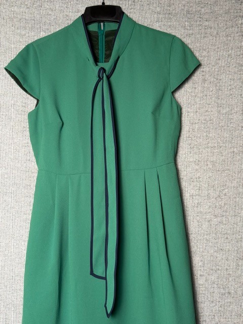 J.Crew A-Line Cap Sleeve Tie Neck Dress Women’s Size 8P Green Pleated Skirt NWT