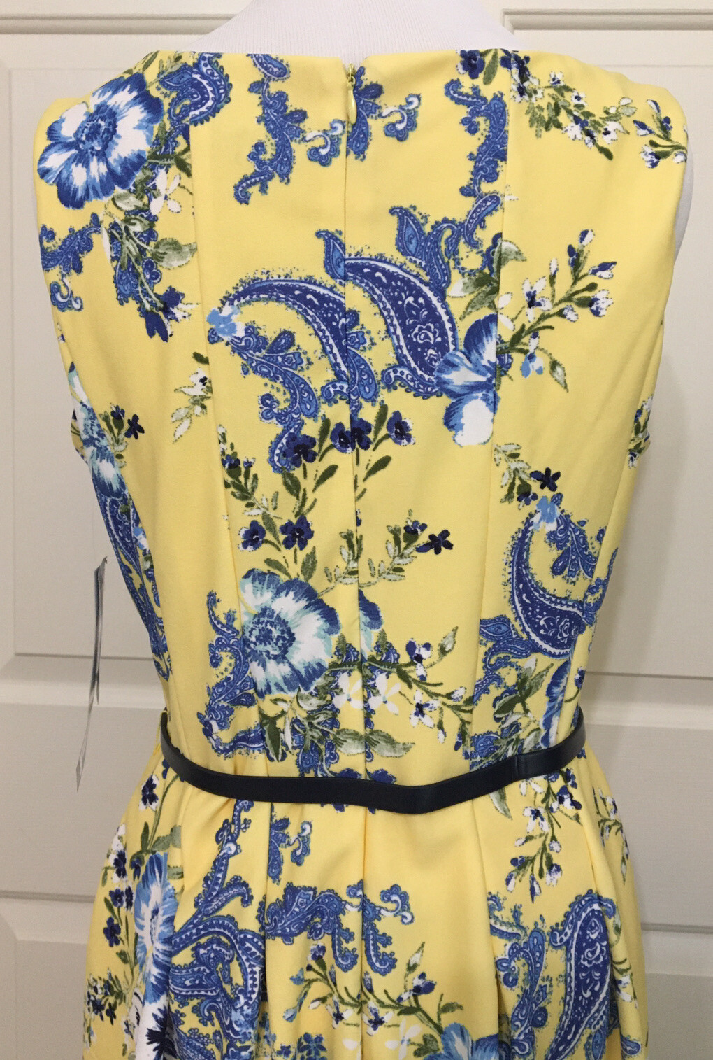NWT Leslie Fay size 6 yellow blue white floral sleeveless fit and flare dress