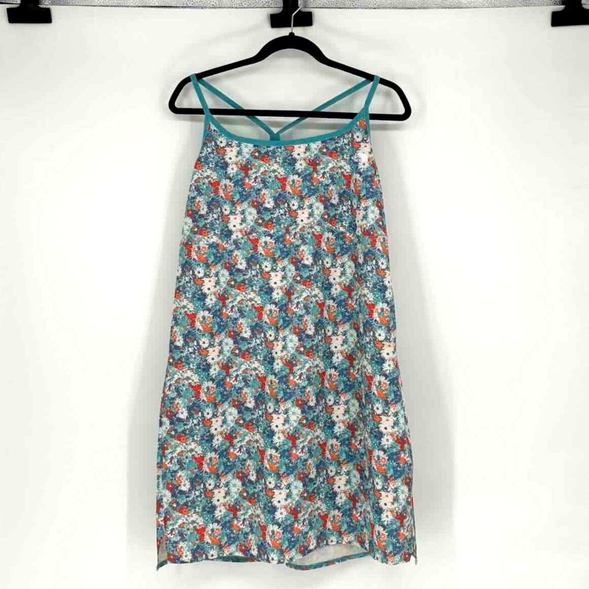 The North Face Women’s Blue Daisy Print Arque Racerback Hike Dress – Size XL