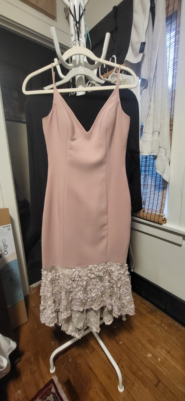 Maria Bianca Nero Blush Pink Crepe Knit Deep V & Double Tiered Lace Hem Dress 2