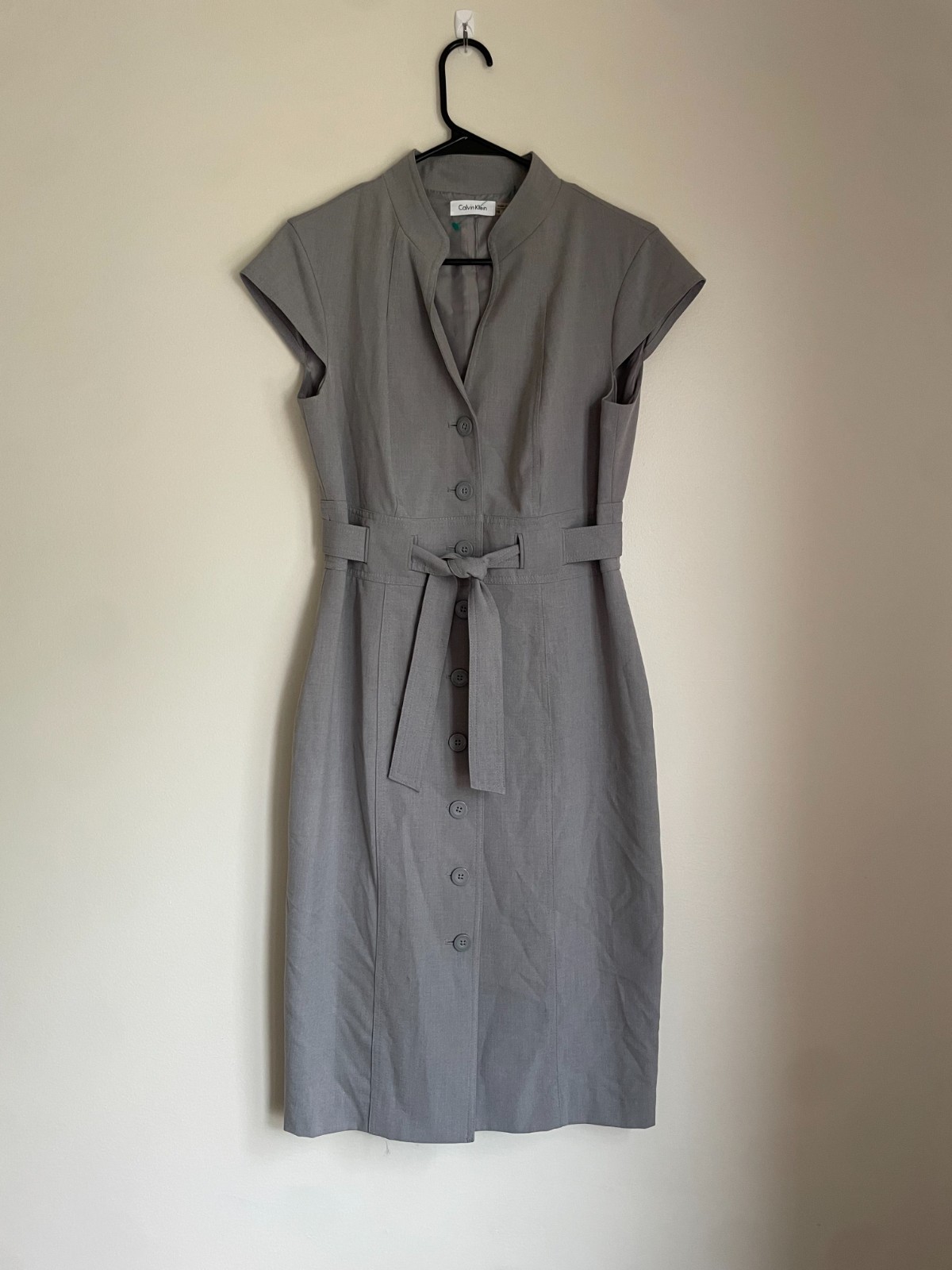 Calvin Klein Women’s Size 10 Grey Belted Sheath Dress Cap Sleeve Button Front