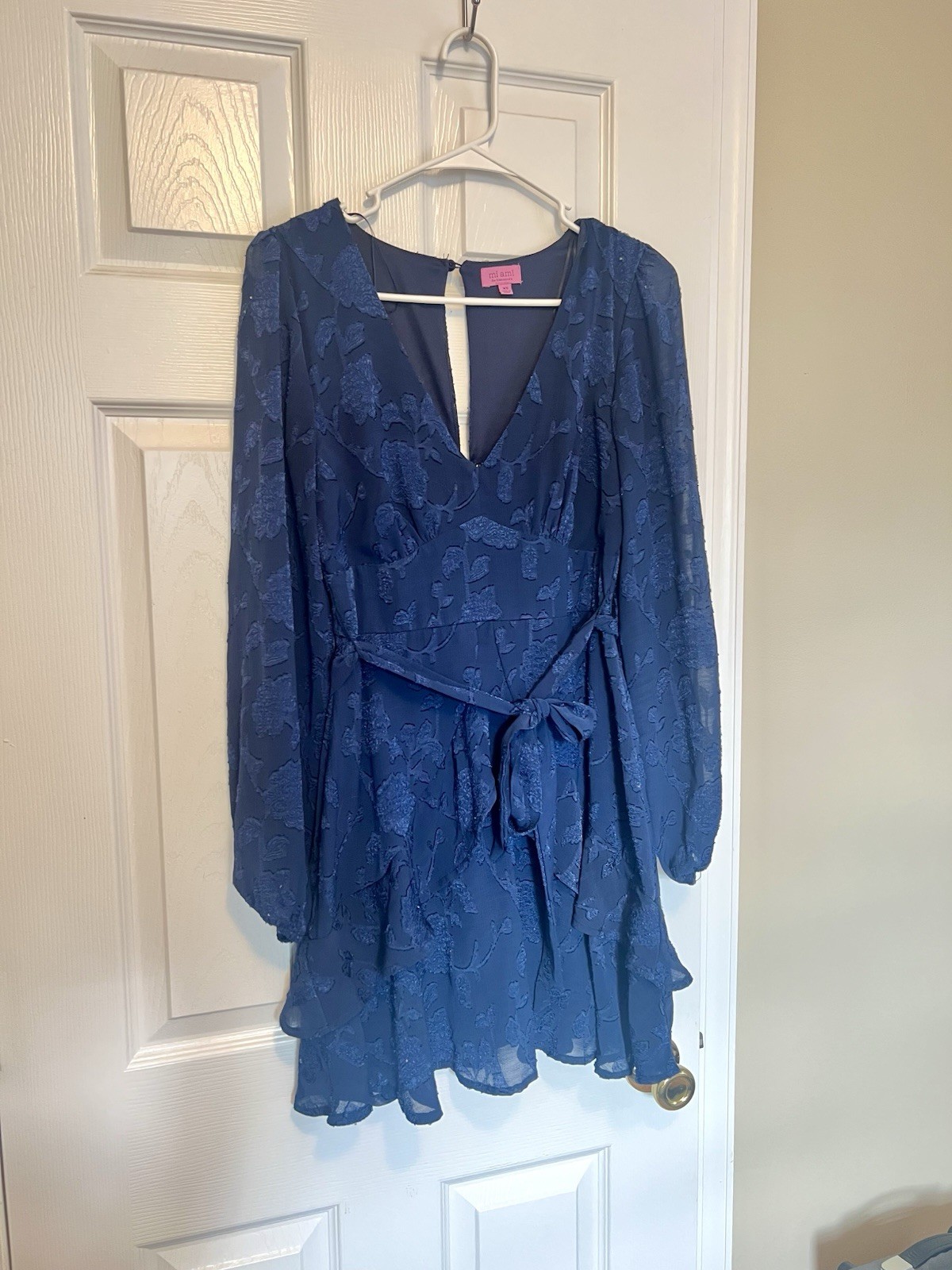 Miami For Francesca’s Womens Tiered Long Sleeve Dress