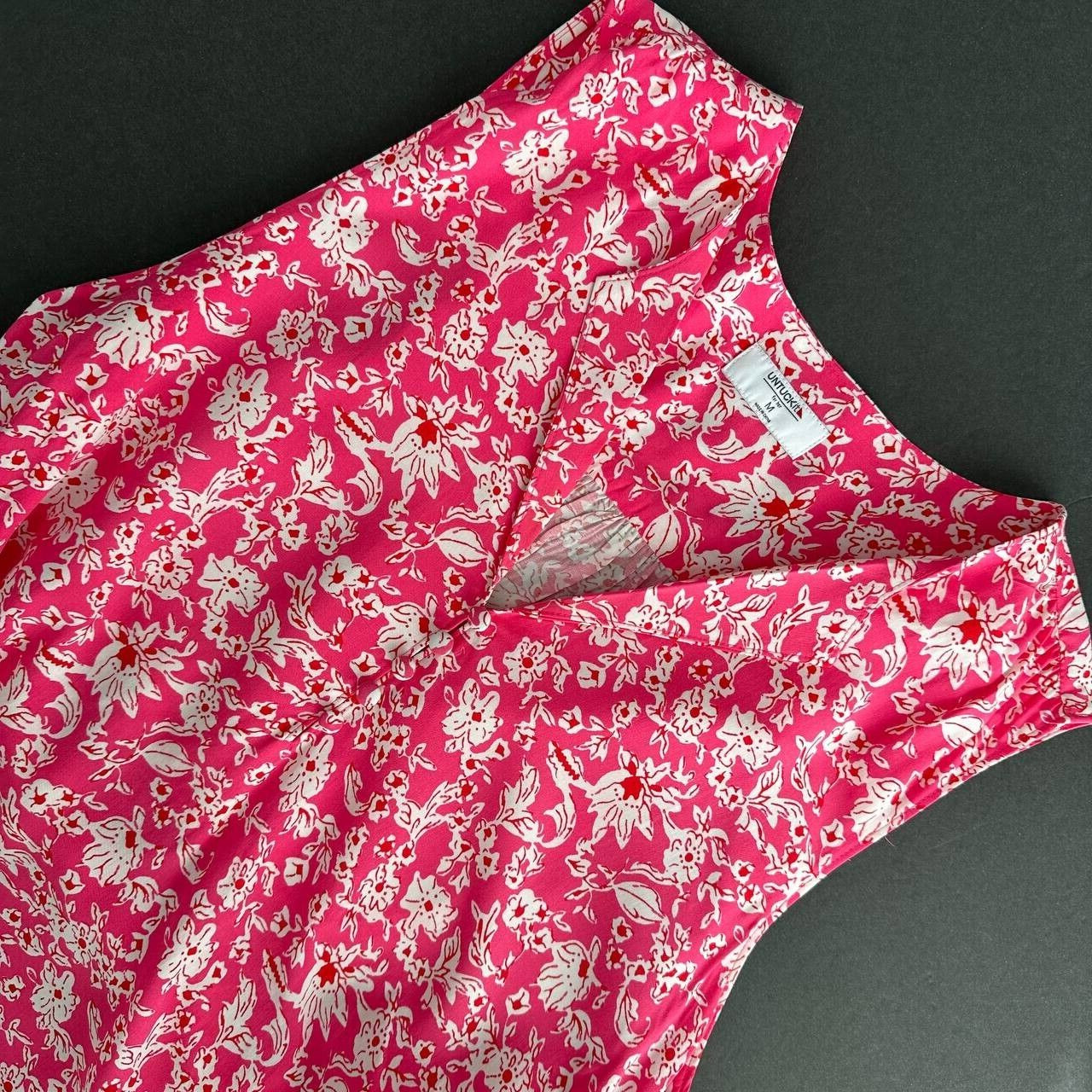 Untuckit Shift Dress M Lucy Sleevless Pink Floral Belted Pockets Ruffled Hem