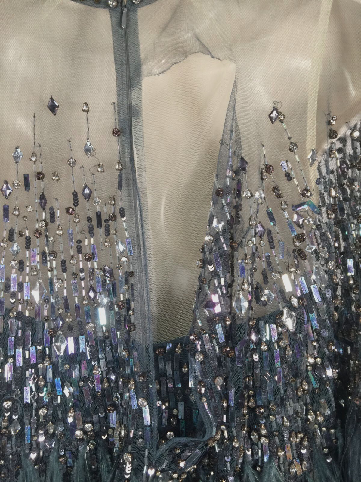 Jenny Packham Women’s Blue Dusty Miller Embellished Feather Cape Gown Dress Sz 4