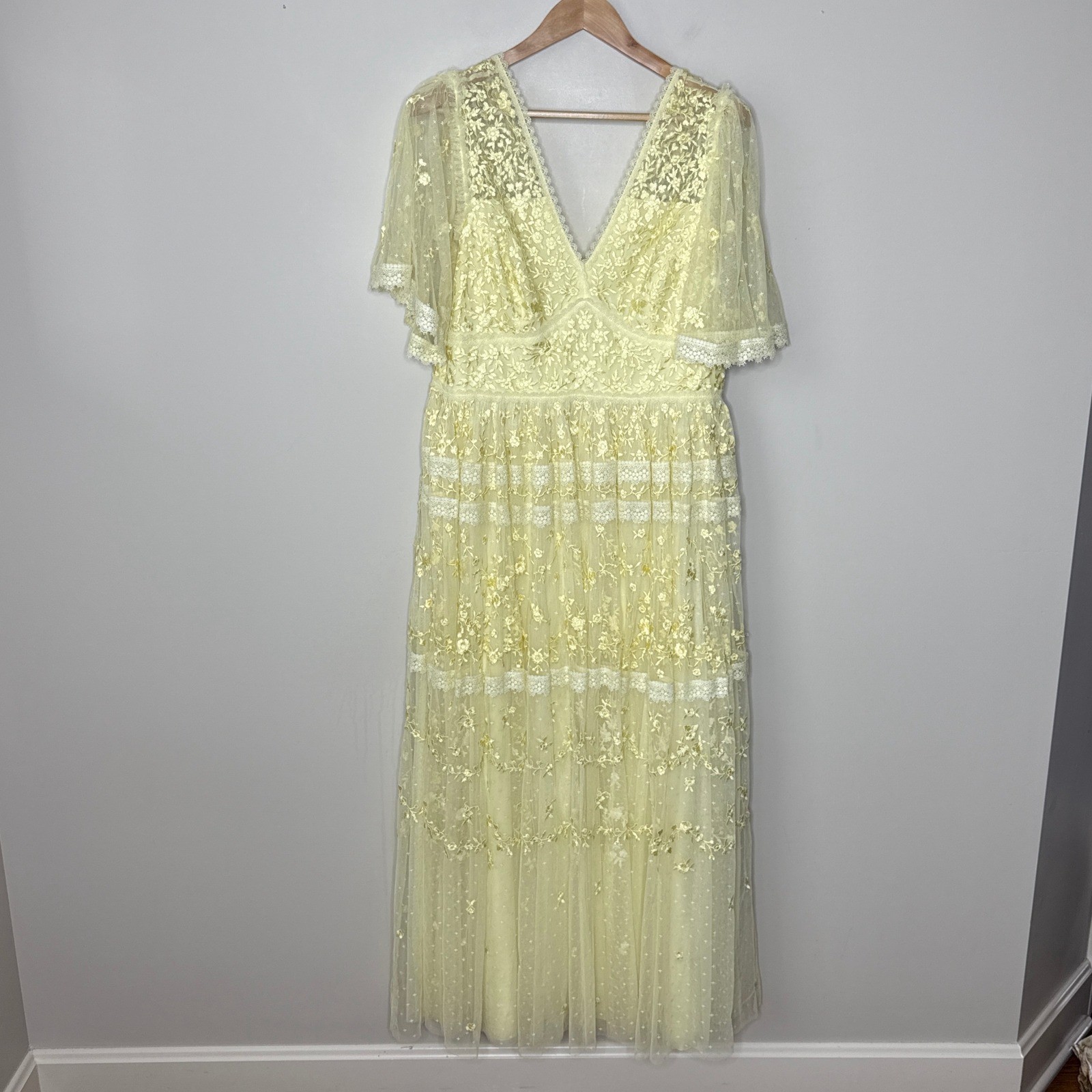 Needle & Thread Sweetheart Lace Embroidered Gown Flounce Sleeve Size 14 Yellow