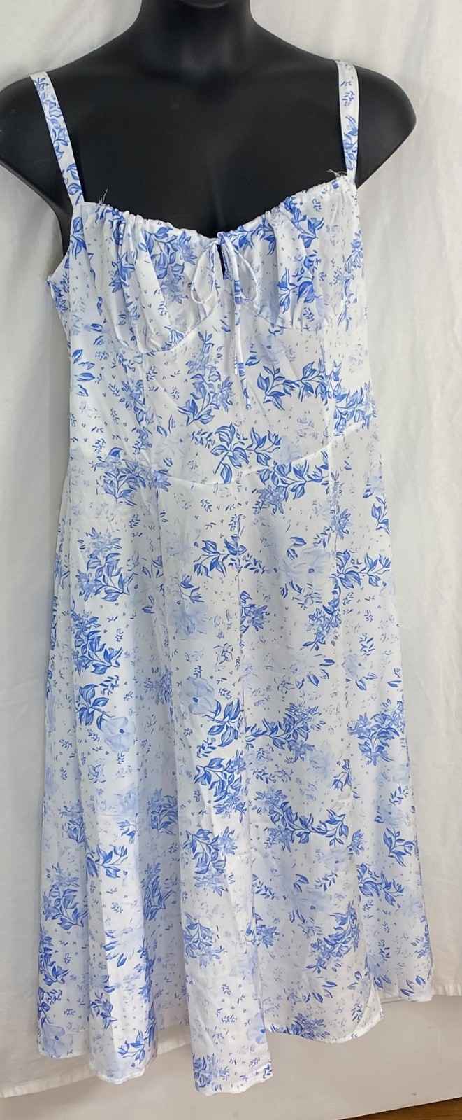 women’s blue & white peasent dress size 4X lace up the back thin straps sexy