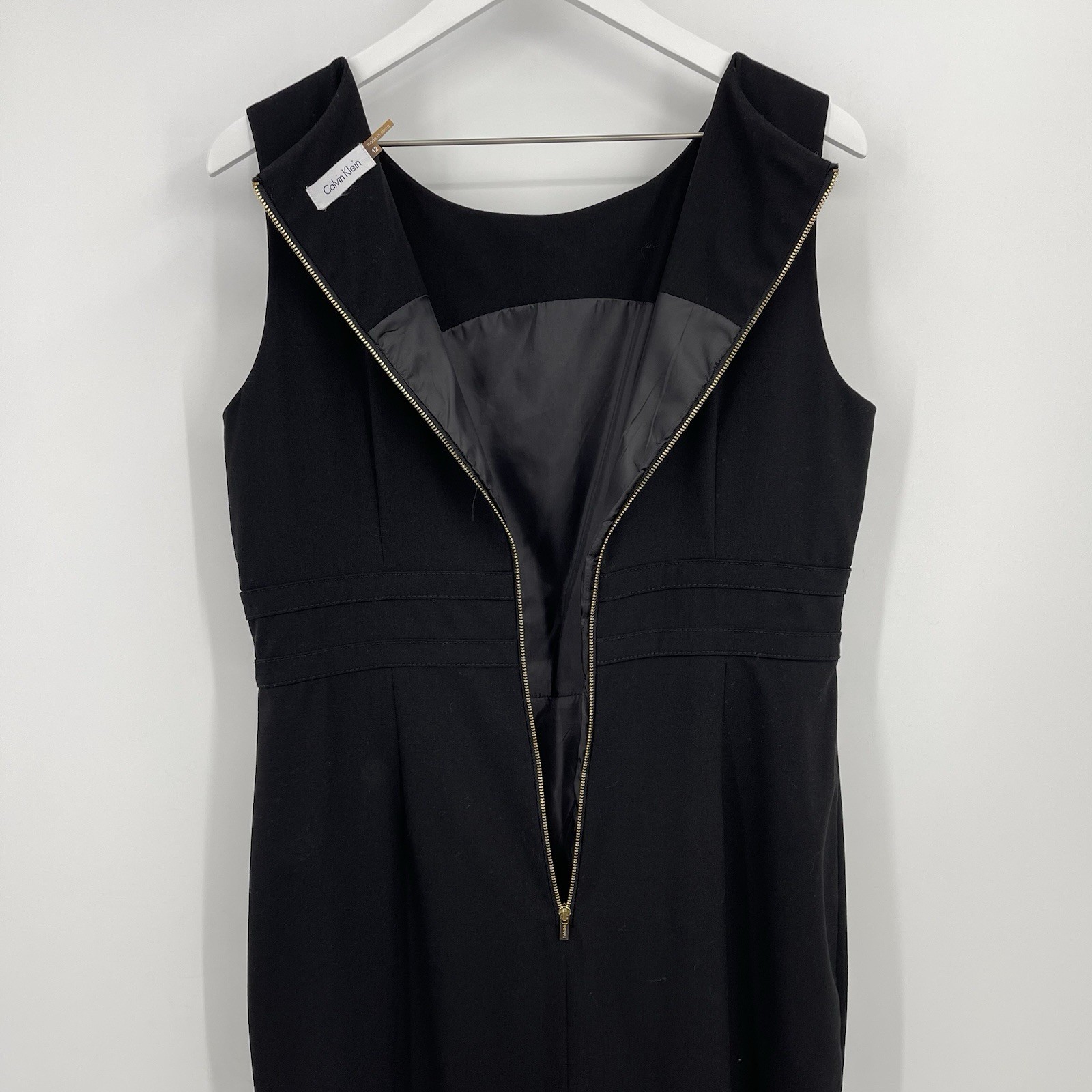 Calvin Klein Sleeveless Black Sheath Dress Gold Zipper Buckle Waist Size 12