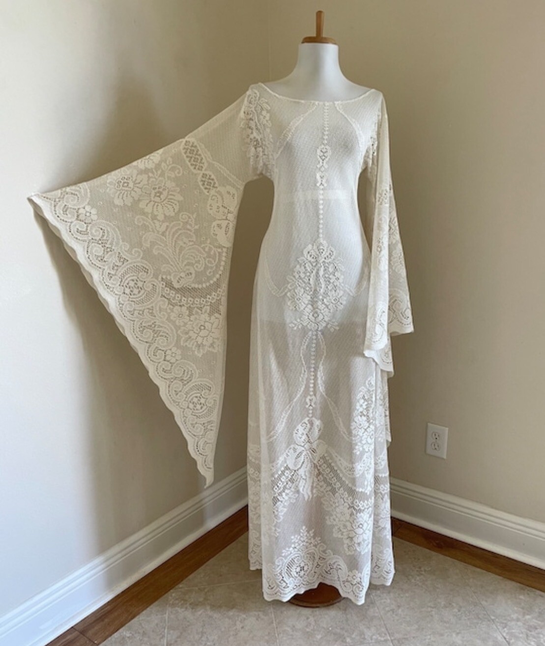 Daisy Jones & the Six Wedding Dress BoHo Sheer Hippy Vtg 70s Ivory Crchet Lace