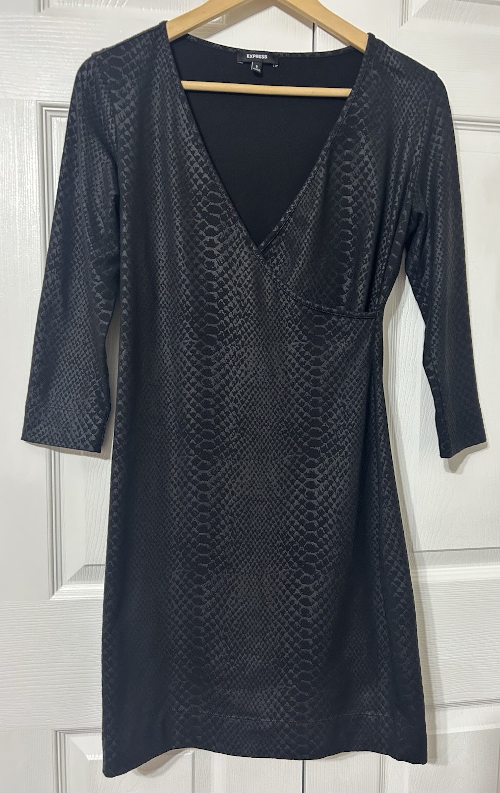 EXPRESS Women’s Black Snakeskin Animal Print Faux Wrap Dress Knit Bodycon Size S