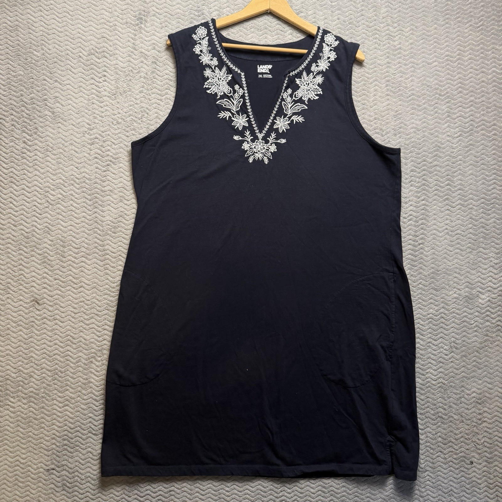 Lands’ End Dress Women Sz 2XL Navy Embroidered Cotton Jersey Sleeveless V-Neck