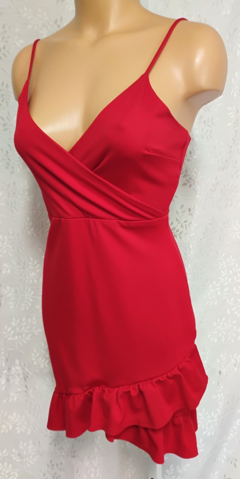 LULUS Ruffled Bodycon Sexy Red Mini Dress S Stretch Spaghetti Straps Zip Closure