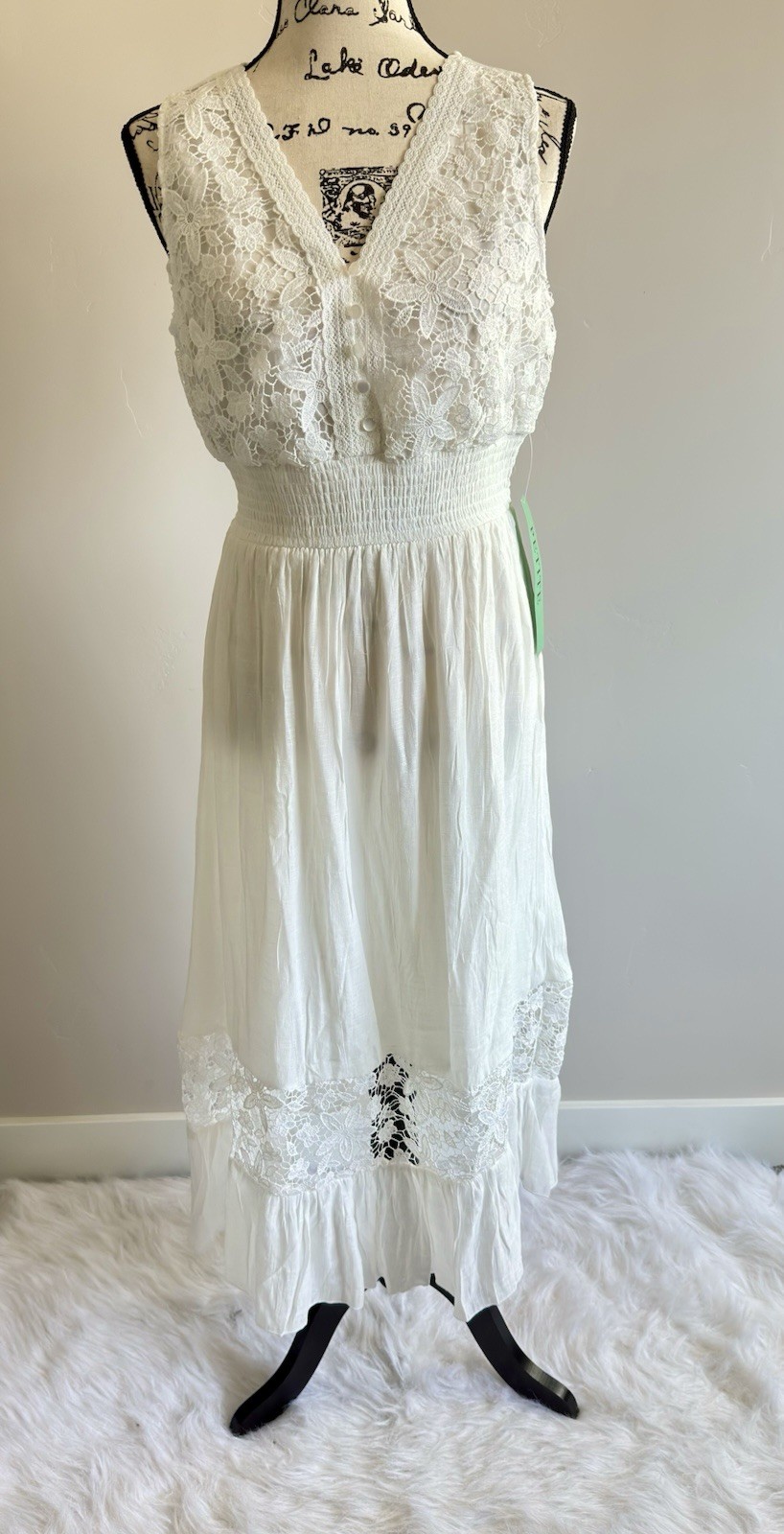 J GEE Size PM White Smocked Fit Sleeveless Embroidery Beach Dress NWT
