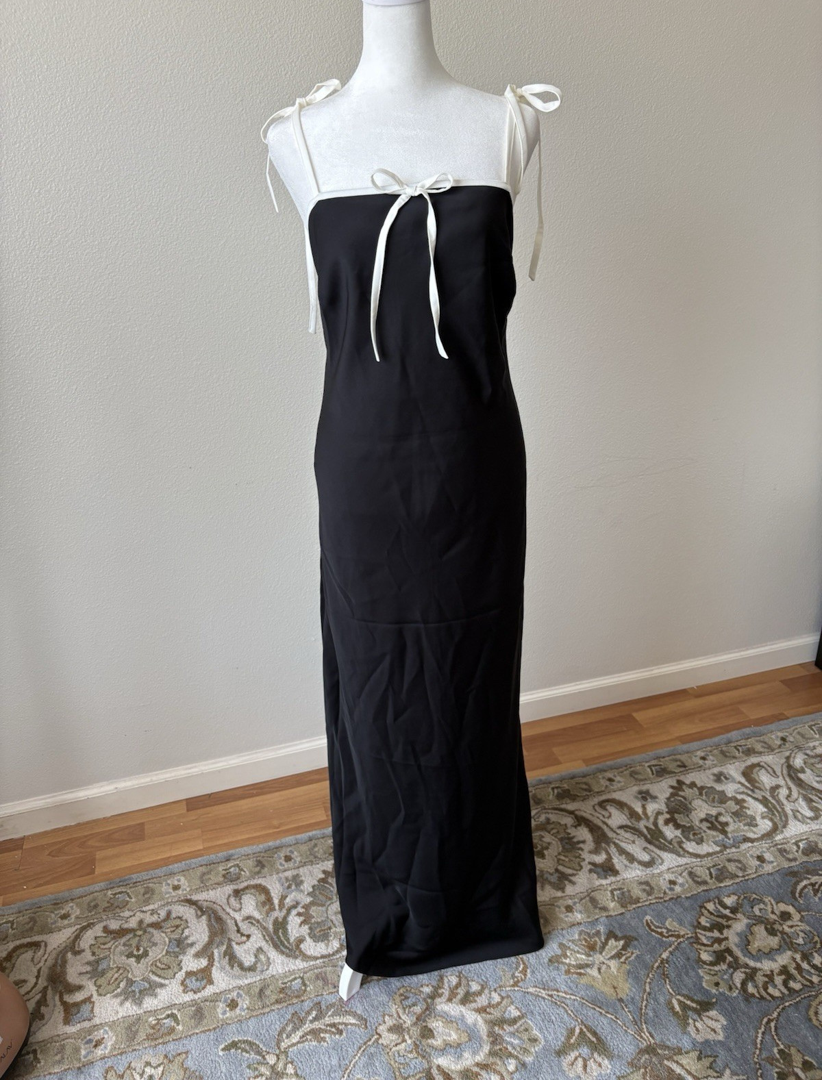 ALEXIA ADMOR Black White Solid Square Neck Backless Satin Maxi Zip Dress Size 4