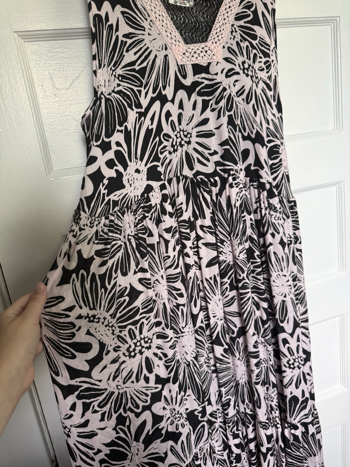 Free People “Tiers For You” Boho Maxi Dress w/Floral Print & Crochet Trim M