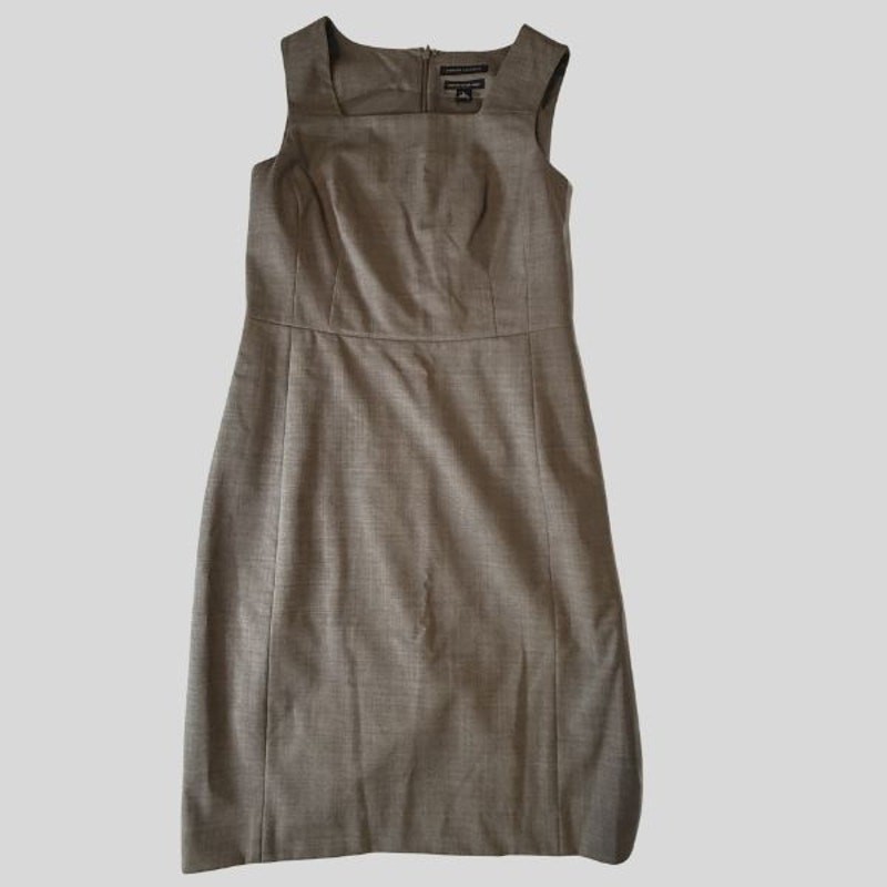 Banana Republic Gray Italian Wool Blend Pencil Dress – Size 6 – Career Chic