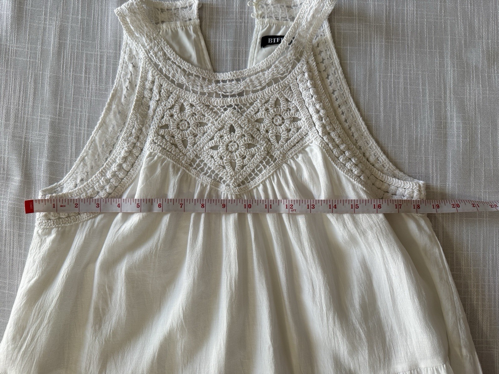 BTFBM Women’s White Solid Halter Lace Yoke Tiered A-Line Lined Knee Dress Sz L