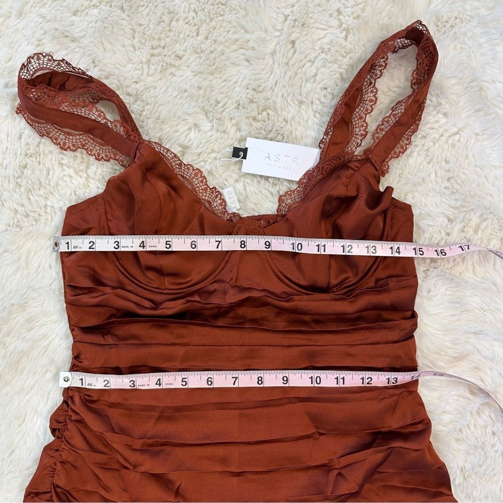 NEW! ASTR The Label Rust Copper Satin Lace Detail Ruched Underwire Midi Dress, M