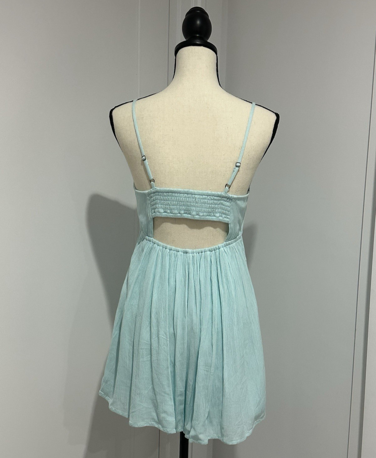 Hollister Womens M Turquoise Viscose Mini Romper Tie Front Smocked Coquette NWT