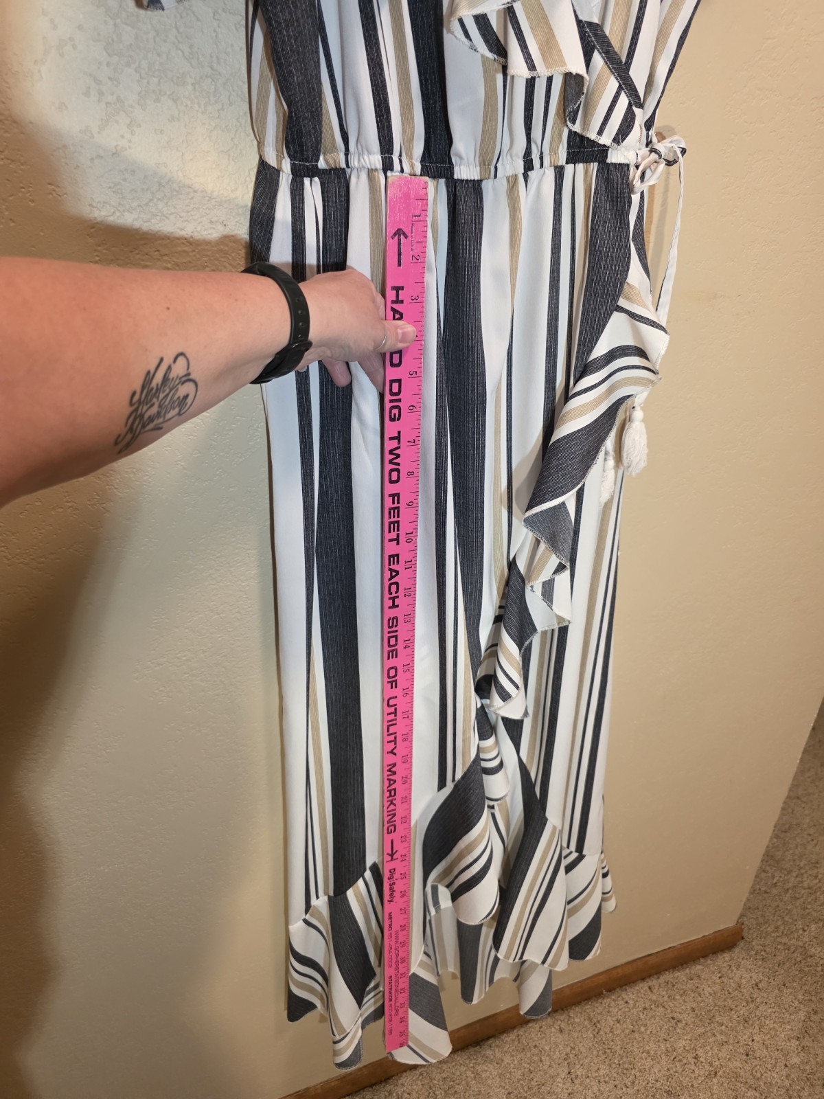 Hint of Blush Striped Ruffle Maxi Wrap Dress Size M White Black Beige V-Neck
