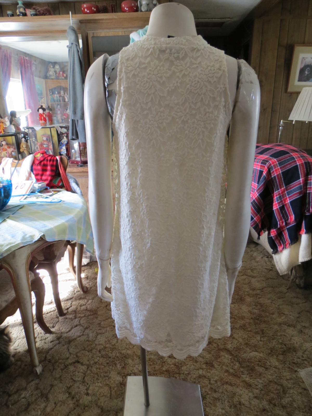 NEW, BEAUTIFUL & STYLISH RUE 21 SOFT IVORY FLORAL LACE OVER LINING DRESS SZ M