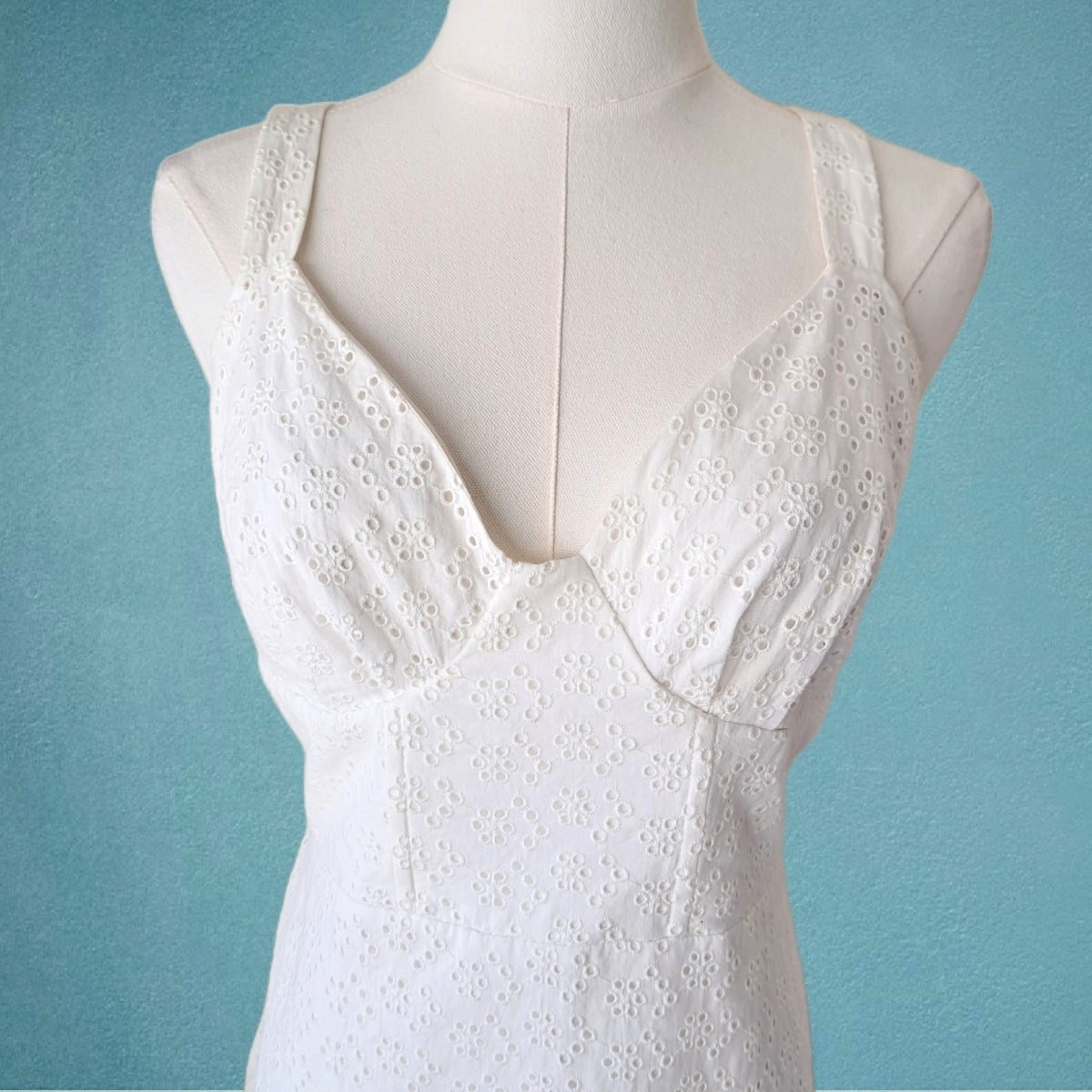 Anthropologie Mare Mare Tatum White Eyelet Mini Dress Large Flare Hem Coquette