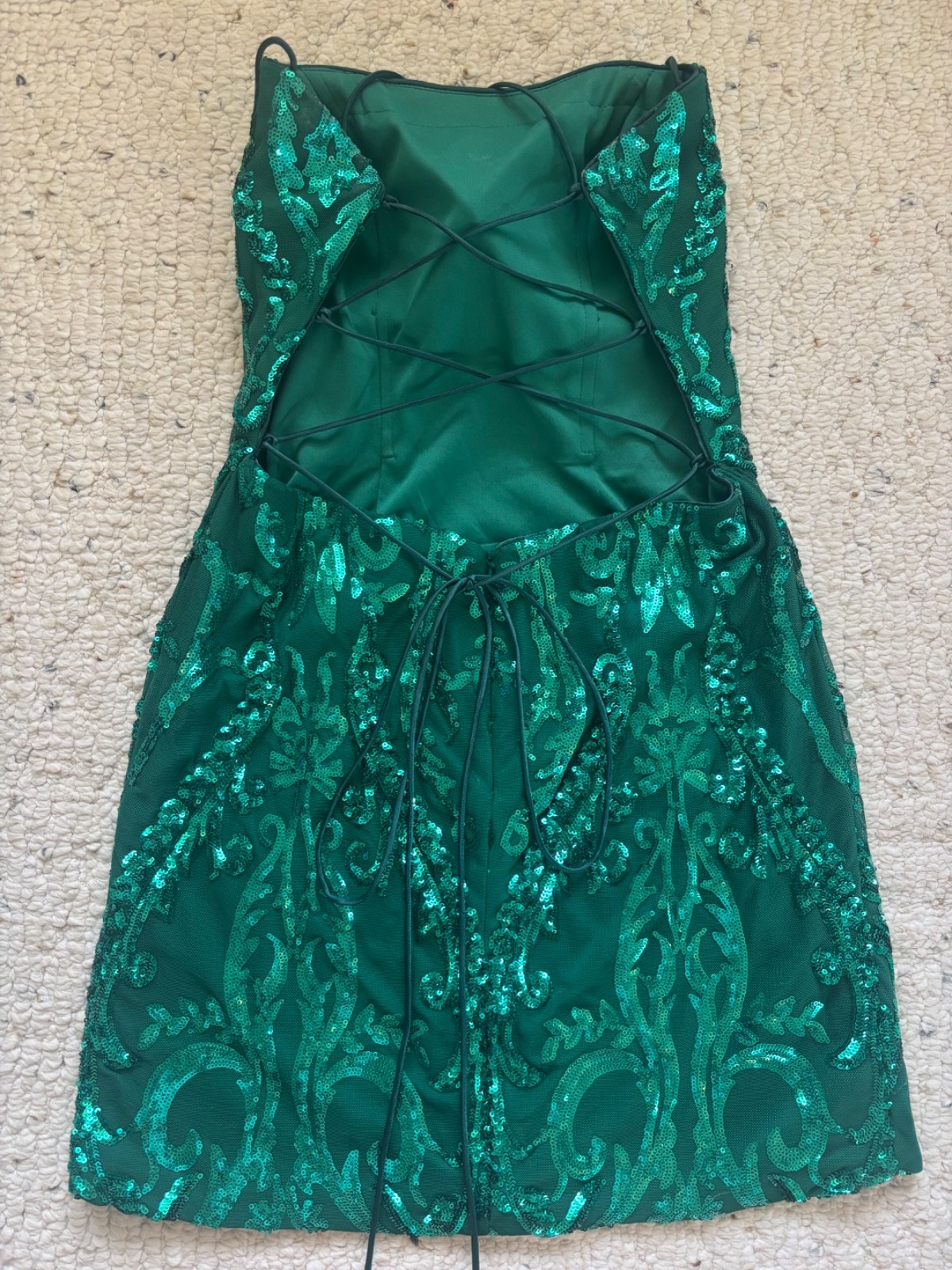 ALYCE Paris Emerald green homecoming/formal dress with sequined floral and vine
