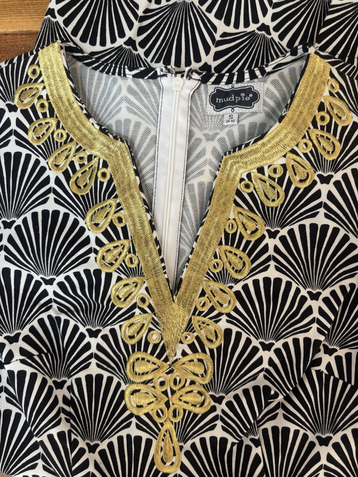 Women’s Mud Pie size S dress shell print with gold accents, preppy look EUC