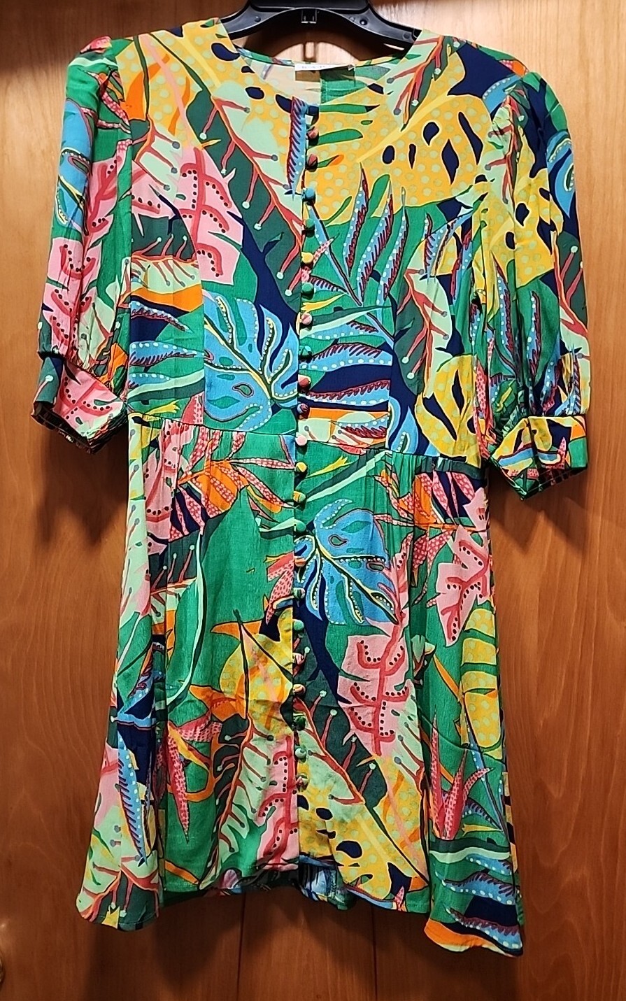 Karlie Ladies Size Medium Multicolor Tropical Floral Rayon Mini Dress