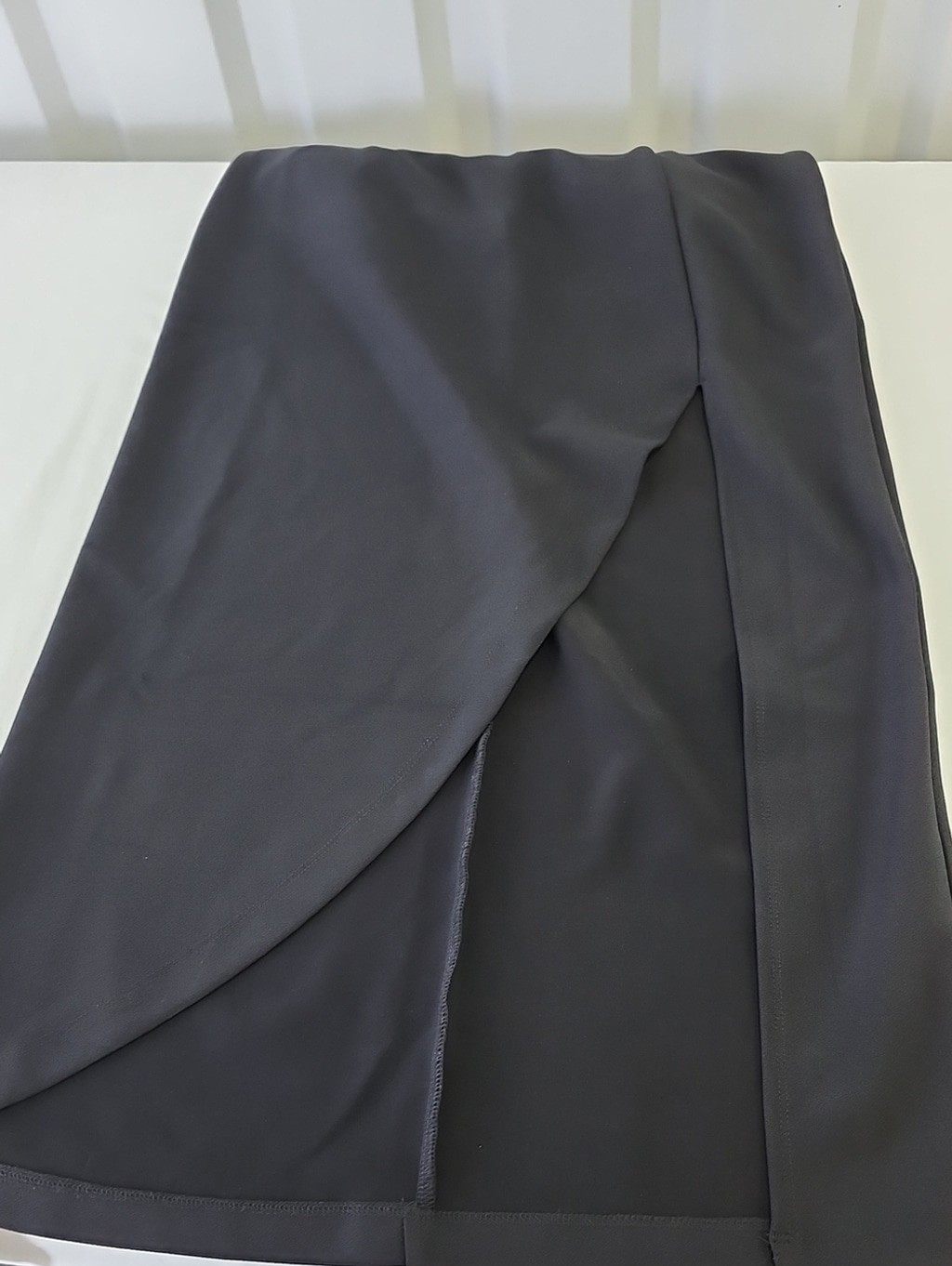 Abercrombie & Fitch Black Sleeveless Plunge V-Neck Midi Dress Med NWT Asymmetric