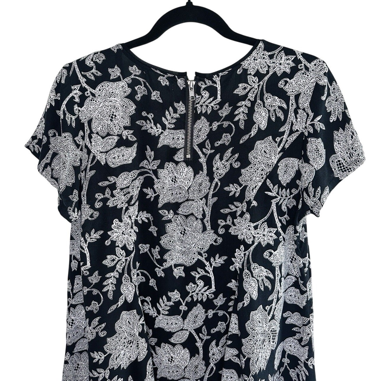 Silence + Noise Black Floral Shift Mini Dress M Urban Outfitters Boho Whimsigoth