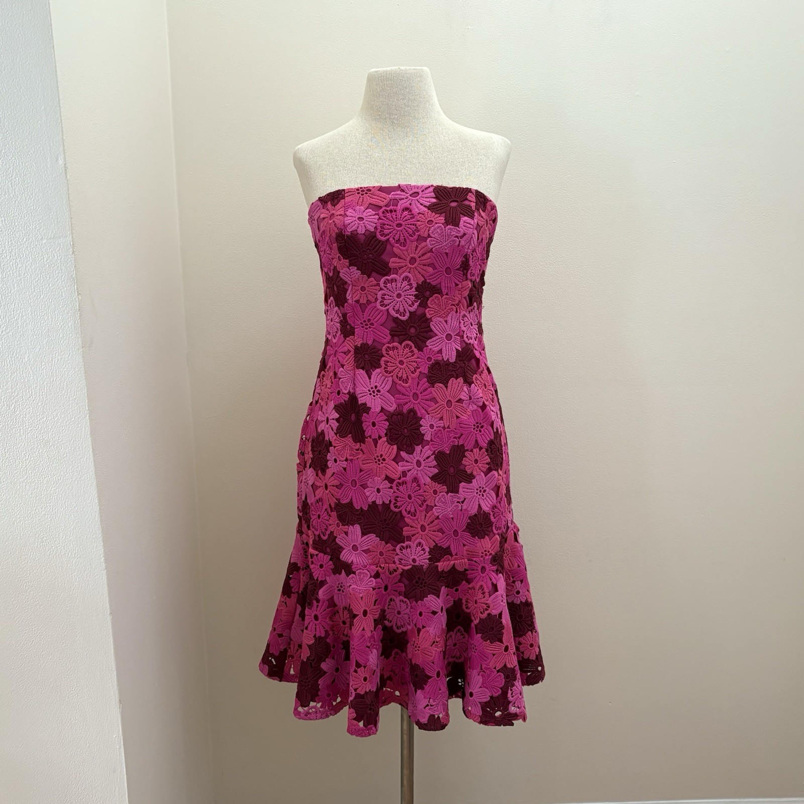Alexia Admor Romantic Feminine Floral Lace Strapless Cocktail Dress Sz 8 Medium