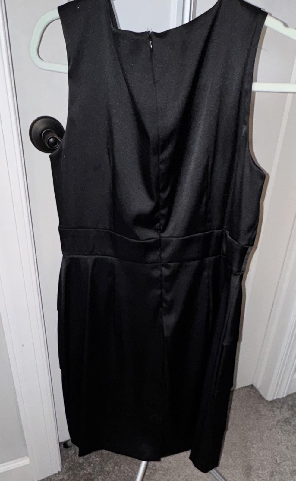 Connected Black Solid Sheath Dress 14 V-Neck Beaded Satin Zip Party Cocktail