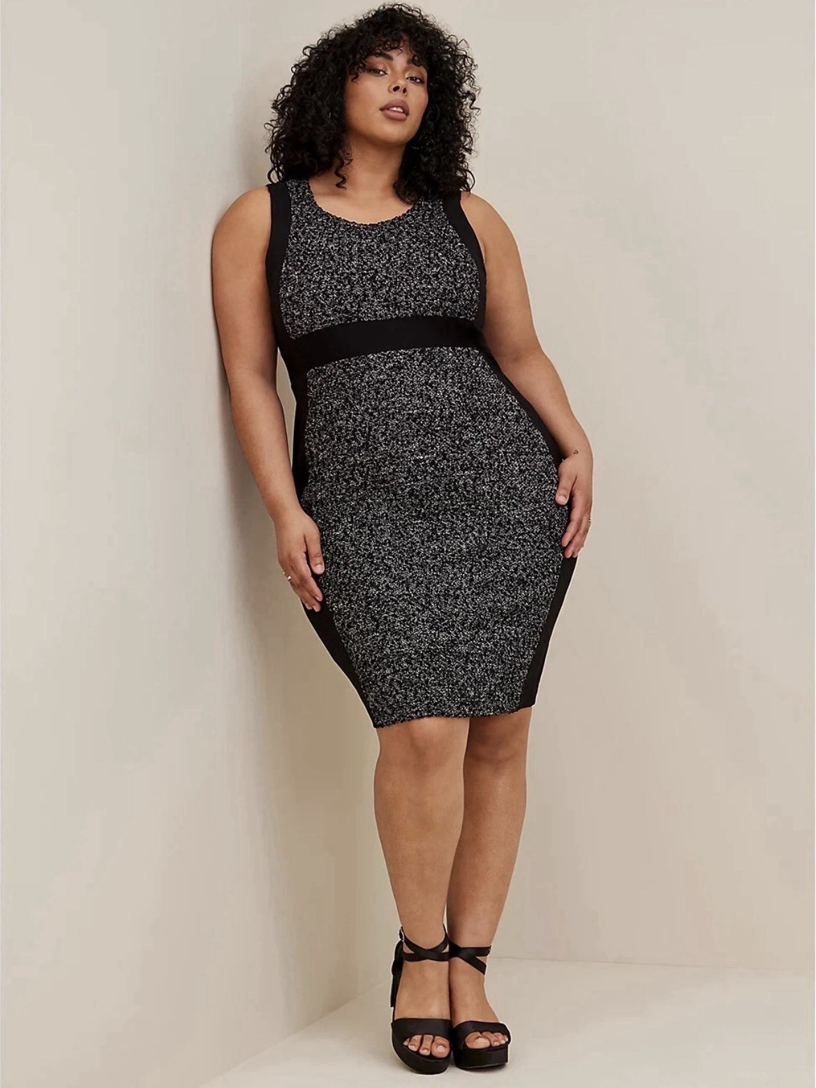 Torrid Women’s At the Knee Boucle Contoured Panel Dress Black Sleeveless 5X 28