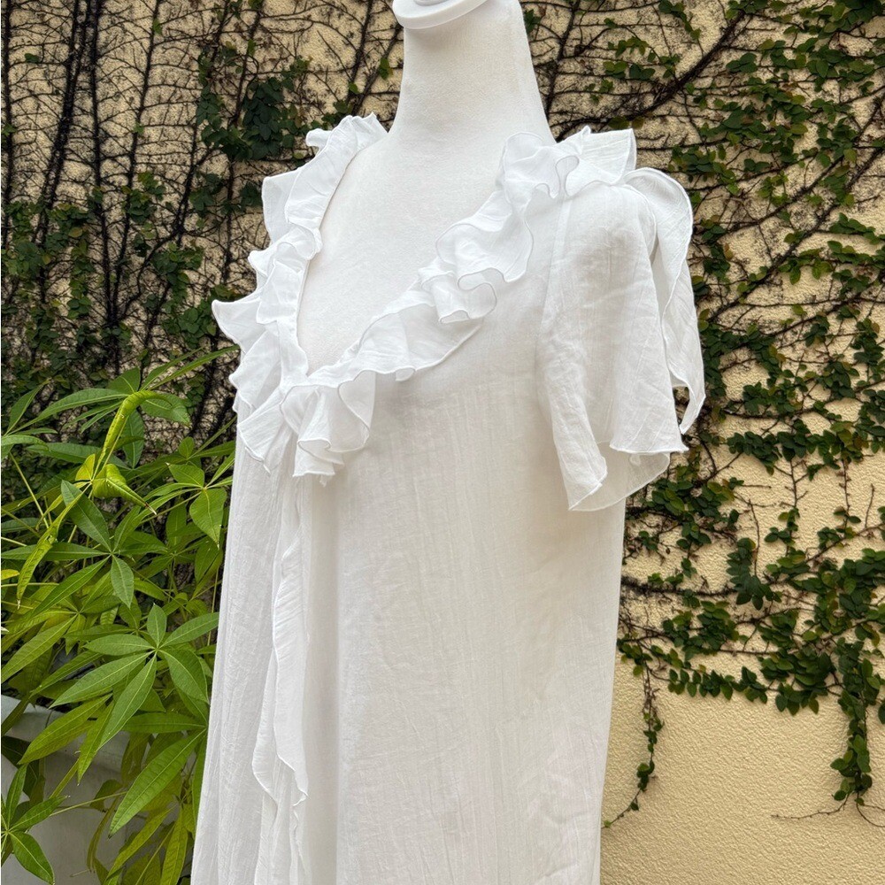 Linda Lundstrom white maxi ruffles light cotton dress