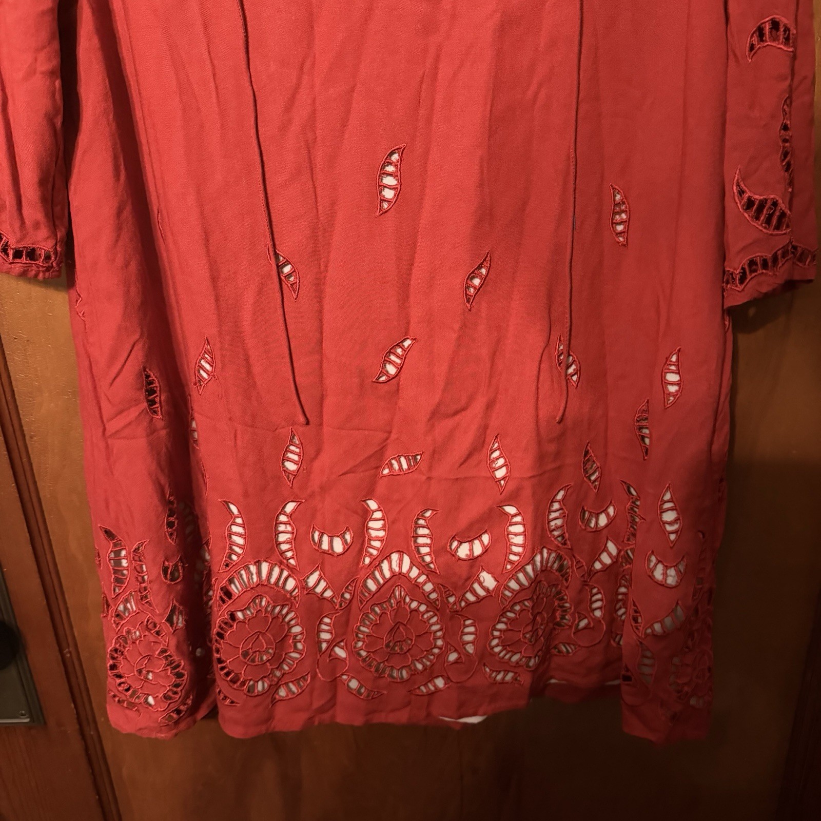 Alice & Olivia Morgana Red Eyelet Shift Shirt Dress Small Viscose
