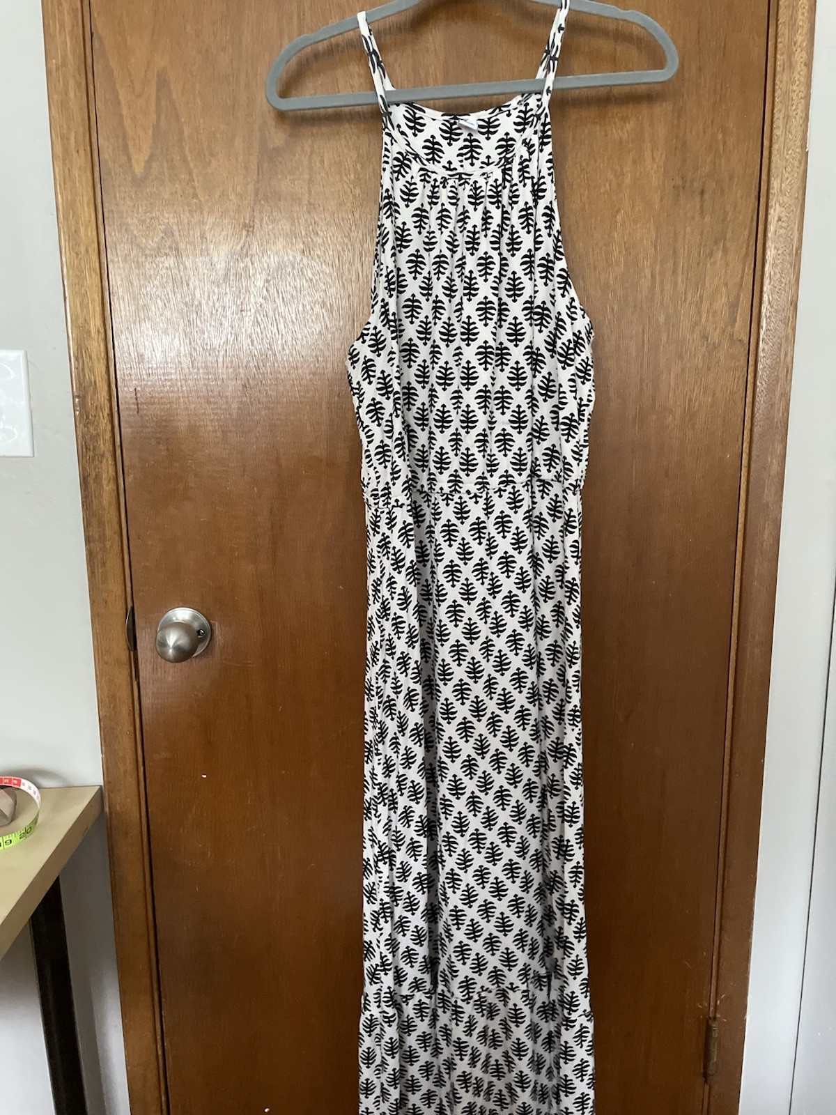 Old Navy Maxi Jersey Stretch Size XL Black White Elastic Waist Tiered Hem