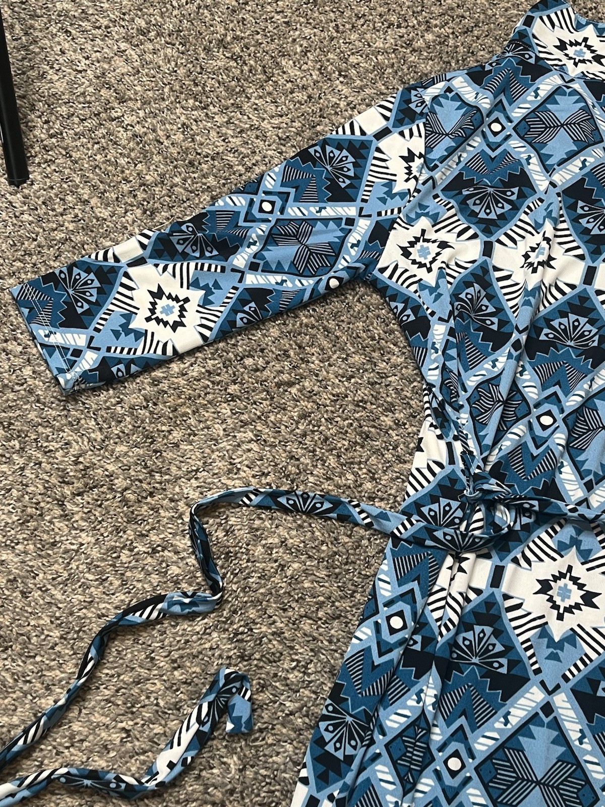 Jonathan Martin blue and white diamond pattern dress with tie waist, size large