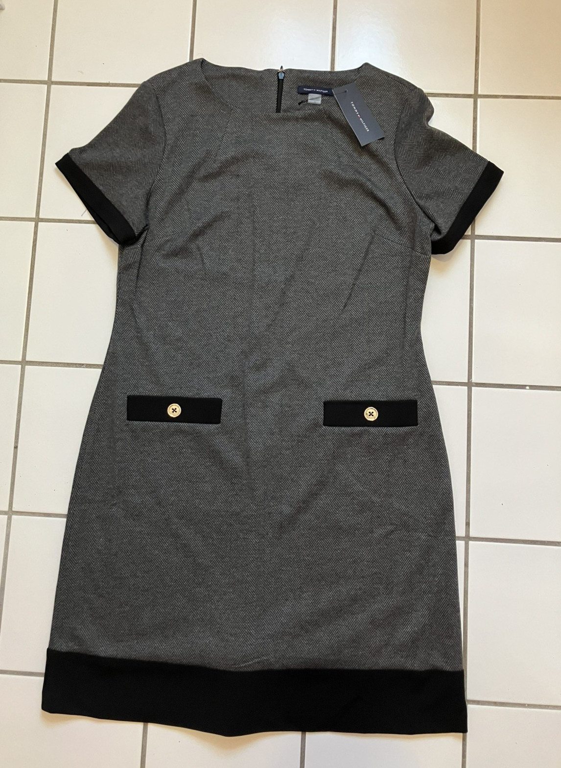 Women’s Tommy Hilfiger Size 10 Herringbone Knit Black Grey Sheath Dress -NWT