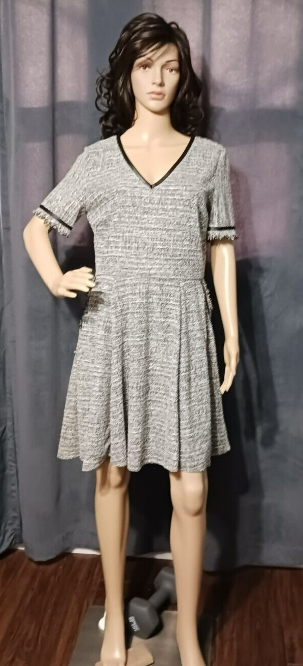 A U W Dress Woman 8 Black White Lined Classic Office Warm Outdoor